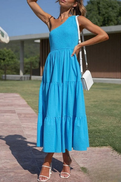 Alivia - Asymmetrical off-the-shoulder midi dress with pockets