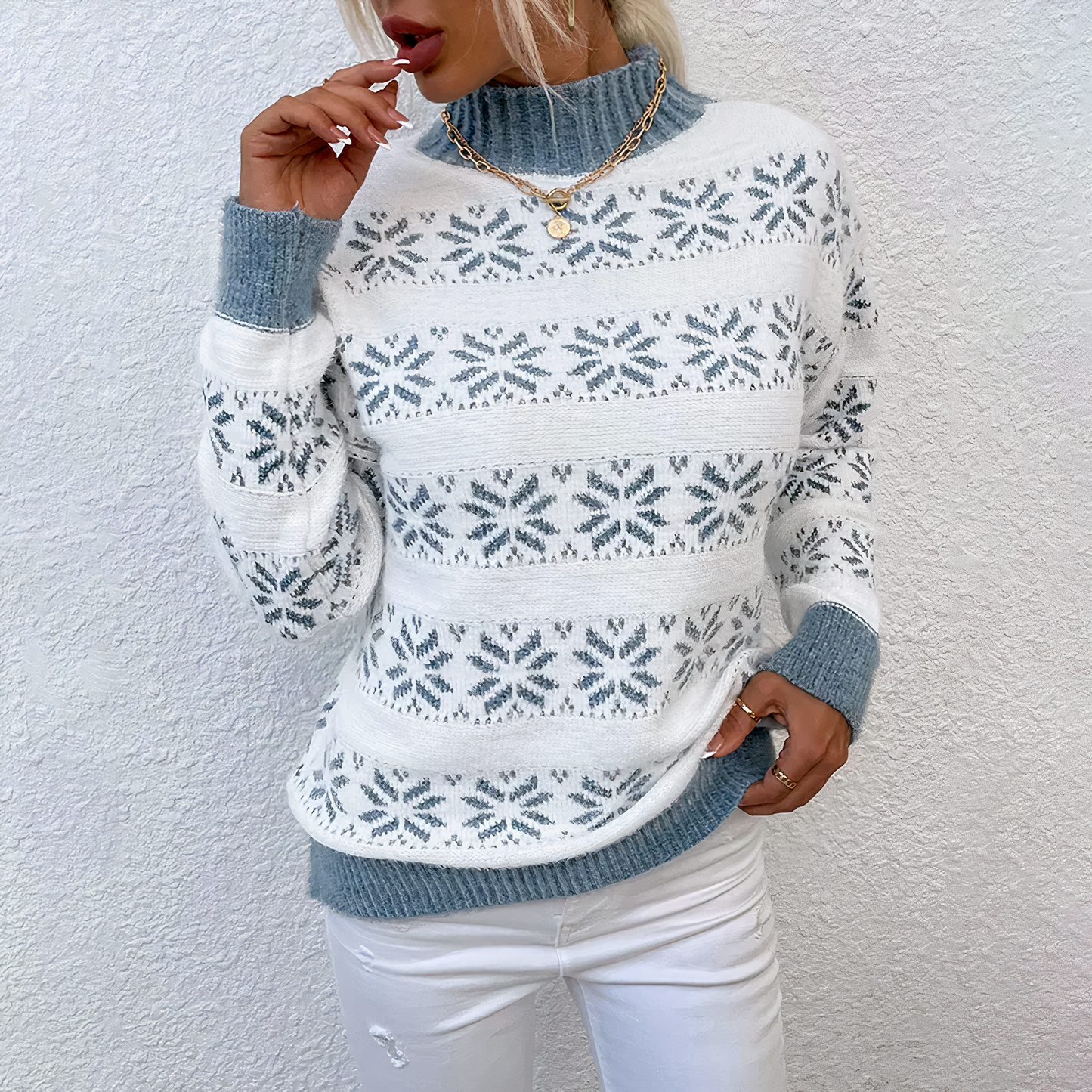 Léonie - Knitted snowflake sweater