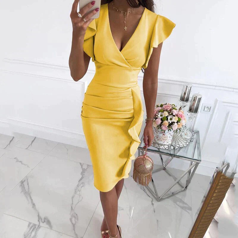 Eva - Charming dress with ruffled sleeves