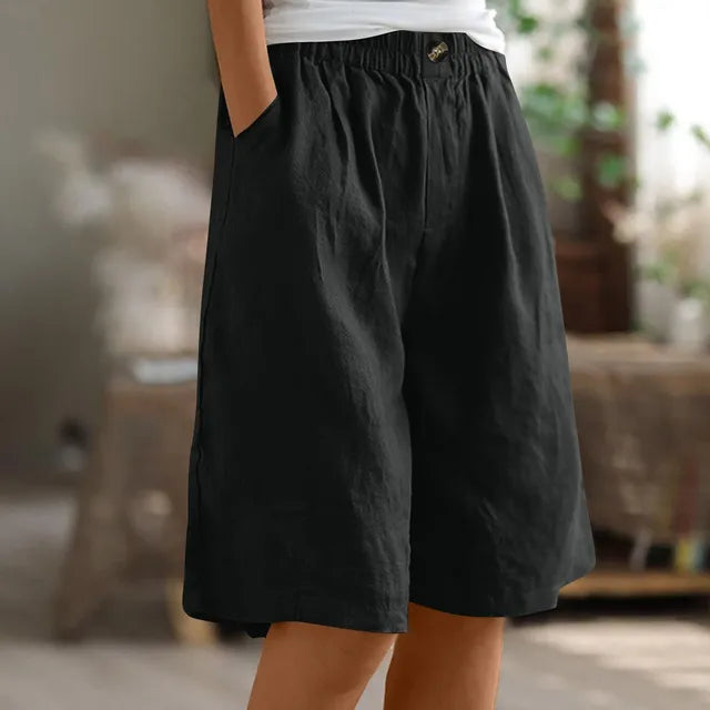 Nuria - Elegant Women's Shorts