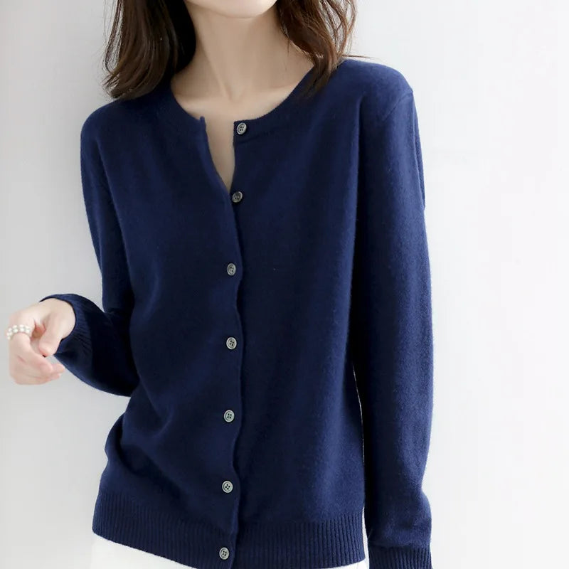 Nala- Women's sweater with round neckline