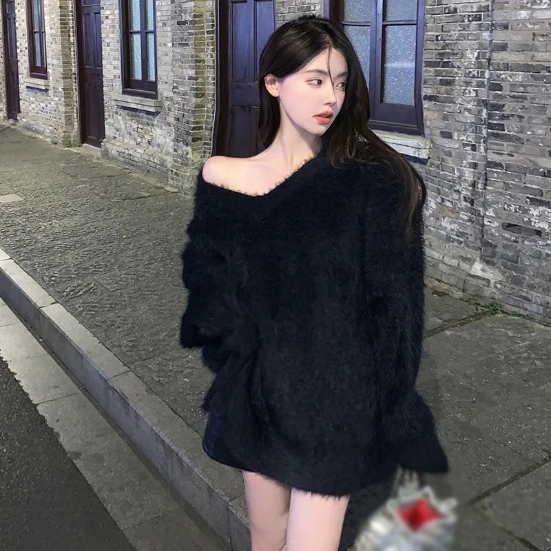 Dov- Loose V-neck sweater