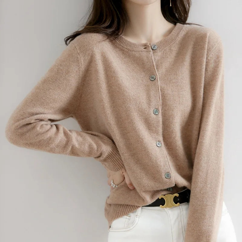 Nala- Women's sweater with round neckline