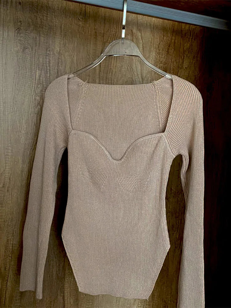 Stretchy knitted top for women