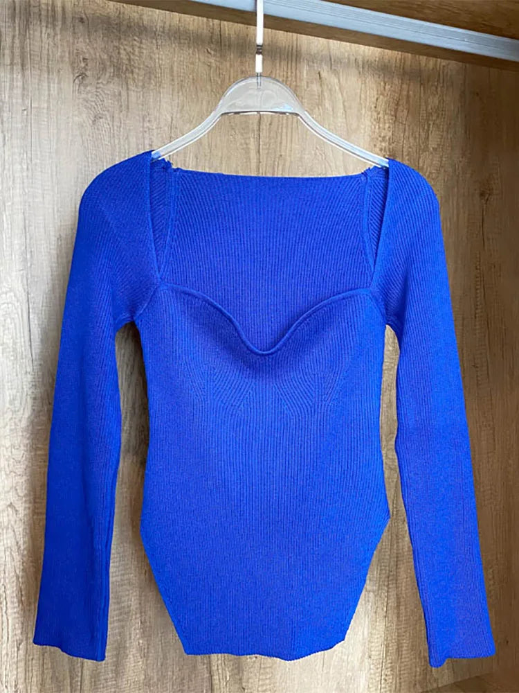 Stretchy knitted top for women