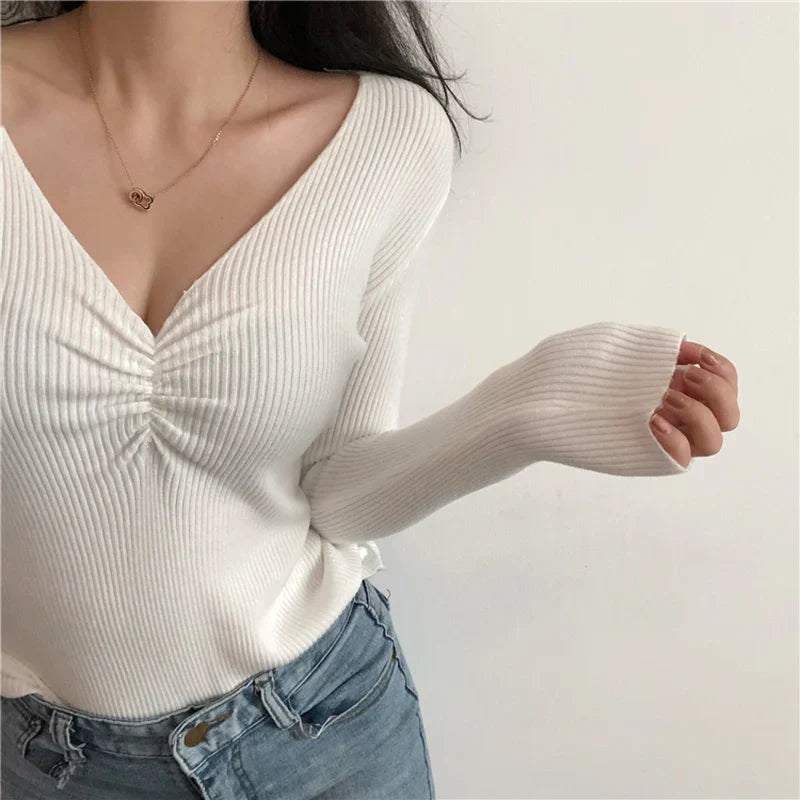 Melina - Sexy knitted sweater with V-neck for women