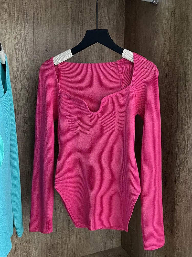 Stretchy knitted top for women