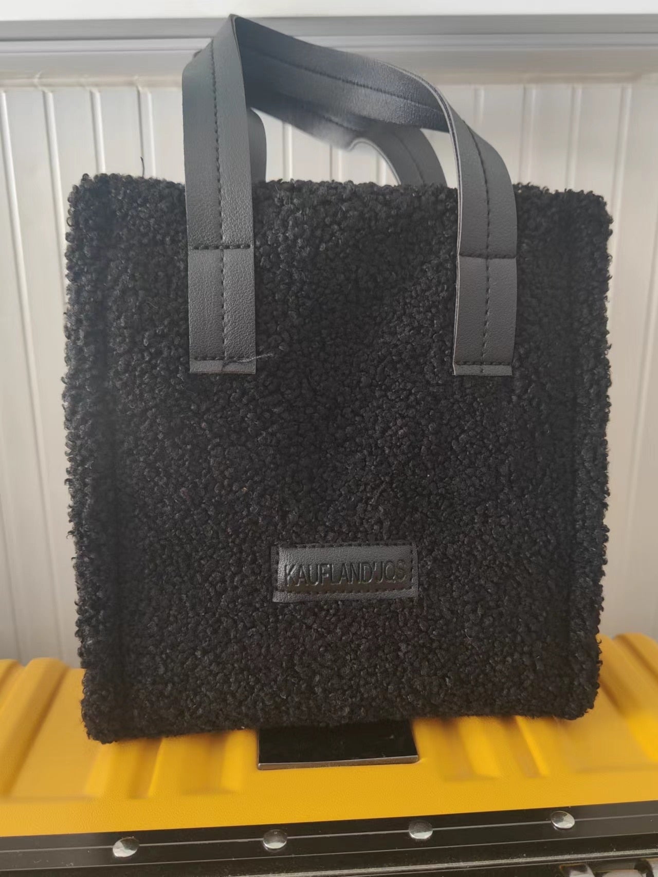Teddy Shoulder Bag | Perfect for accompanying your Teddy Coat