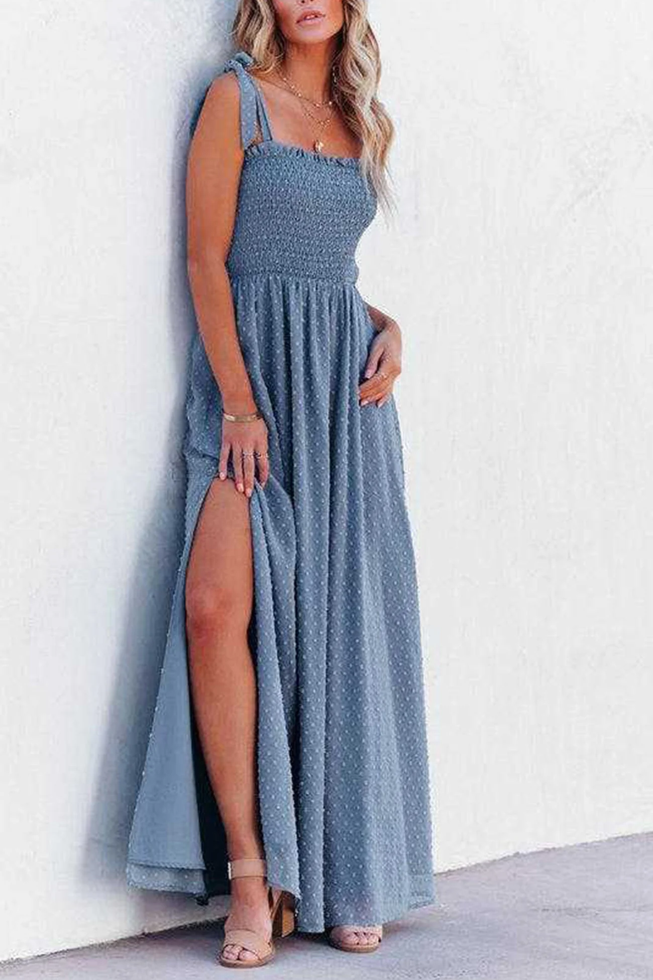 Cosette - jacquard dress with slit, smocking and bow ties