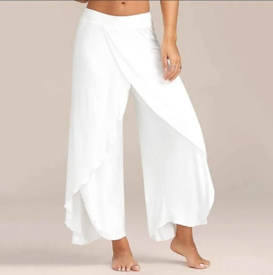 Ea | Yoga pants with a wide cut and monochromatic design