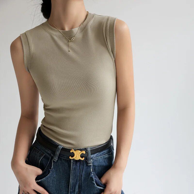 Lena - Sleeveless round-neck tank top for women
