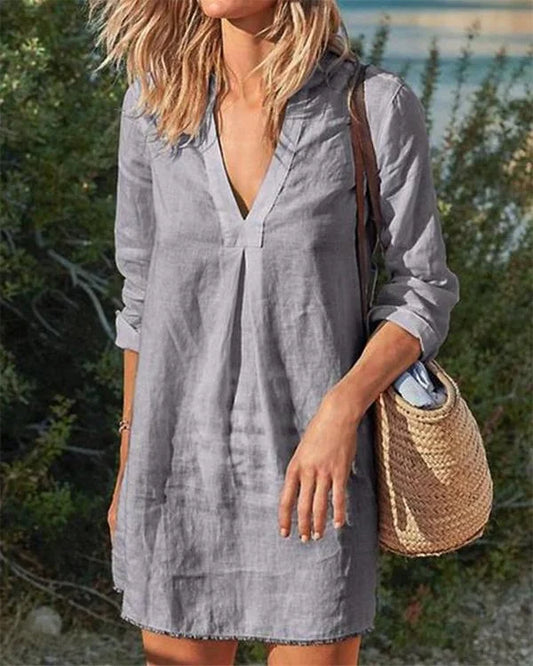 Gienne - Vintage-style casual dresses with v-neckline