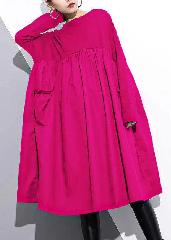 Fionna - Cotton dresses with pointed necklines.