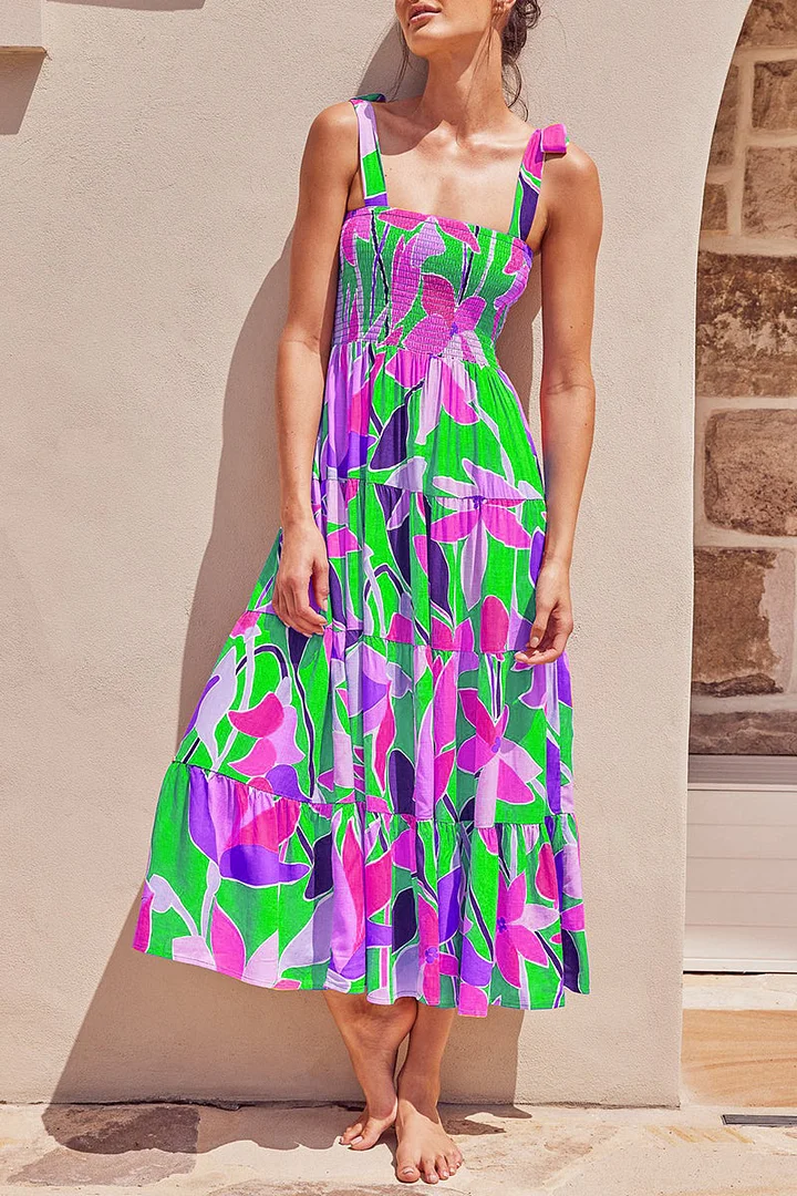 Rhea - Printed dresses with thin straps and urban fashion patches.