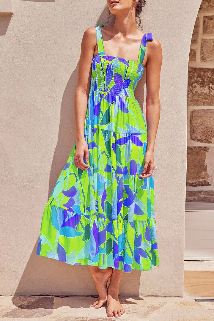 Rhea - Printed dresses with thin straps and urban fashion patches.