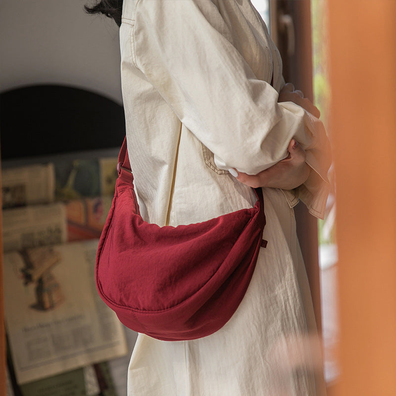 Reine - Half-moon bag