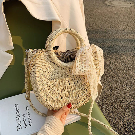 Christina - Wicker bag with lace and walnut bow