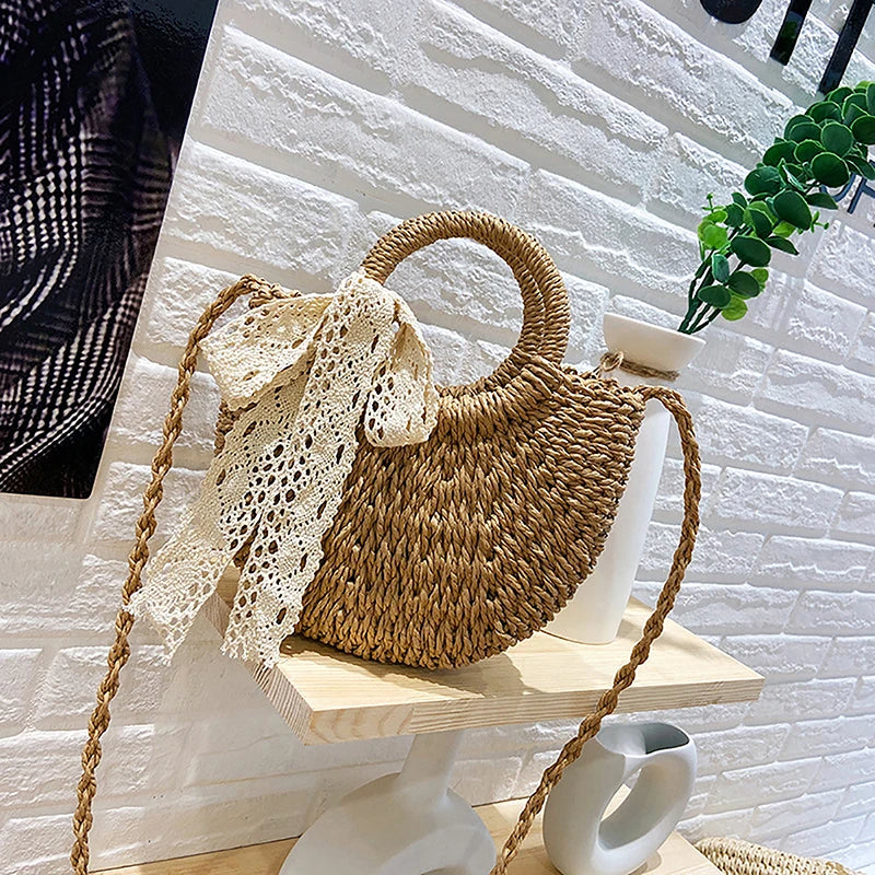 Melody - brown hollow wicker bag
