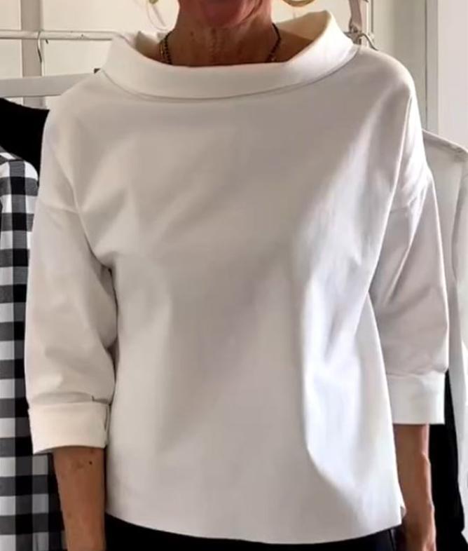 Elegant top with high collar for women