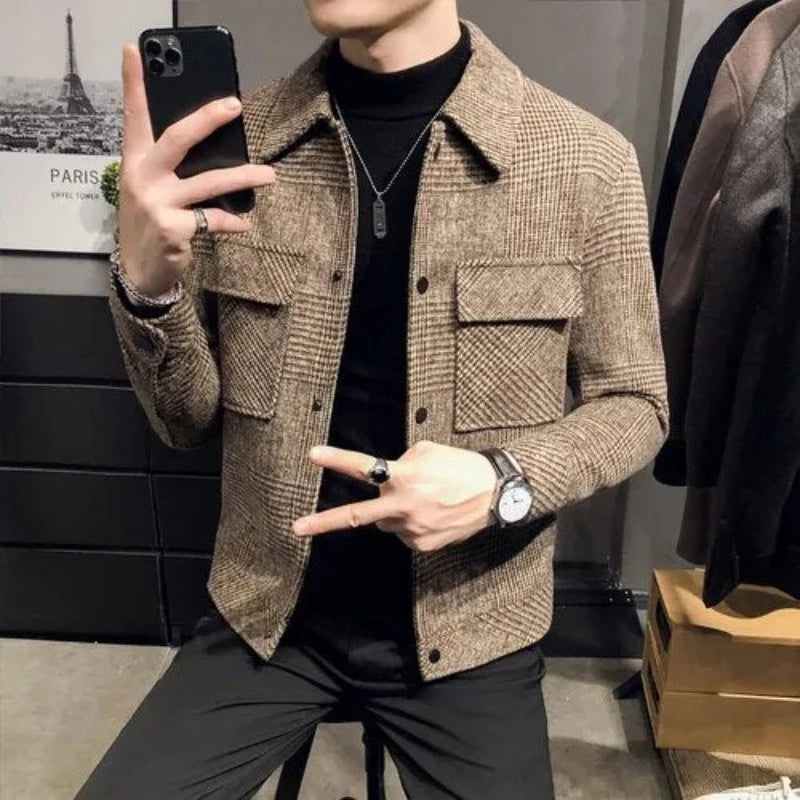 "Classic Check Jacket for All Seasons - Elegant and Versatile "