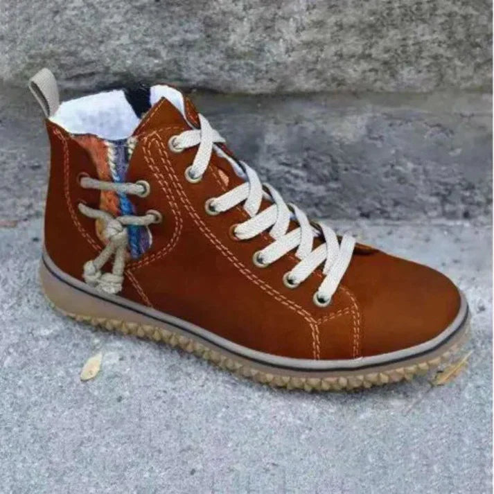 Adele - Elegant leather shoes in vintage style.