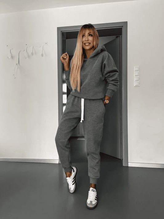 Emma | Hoodie Jacket and Pants Co-Ord Set for Winter Women's Clothing Collection