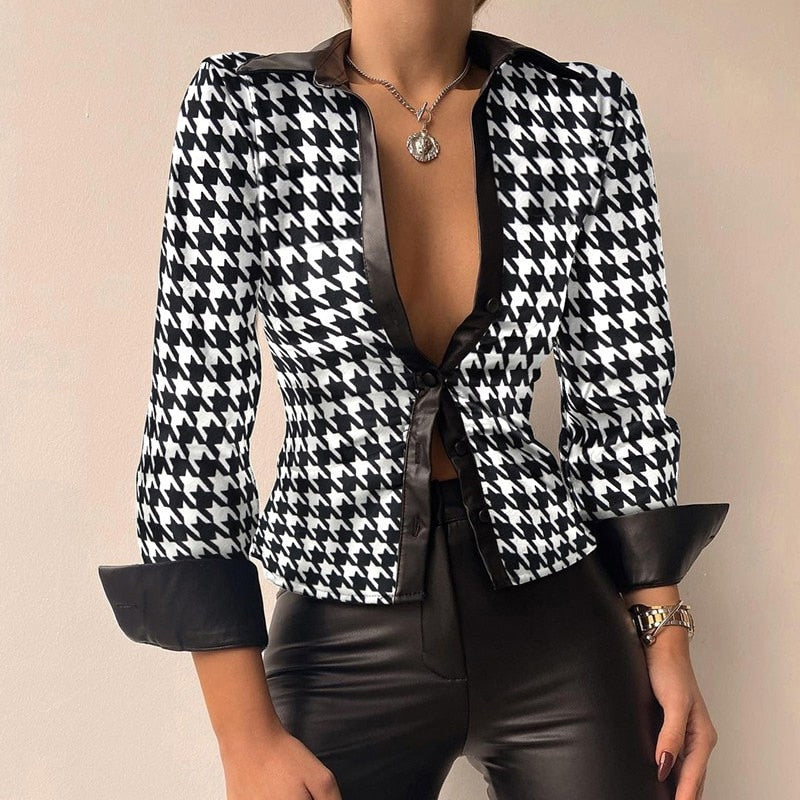 Long-sleeved women's top