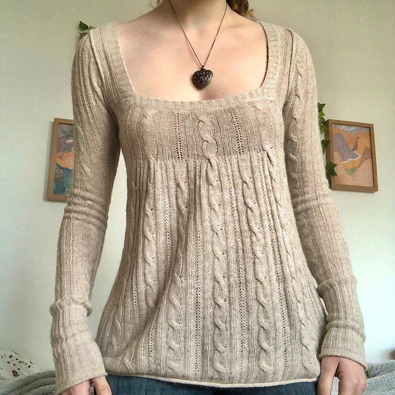 Charming women's knitted top