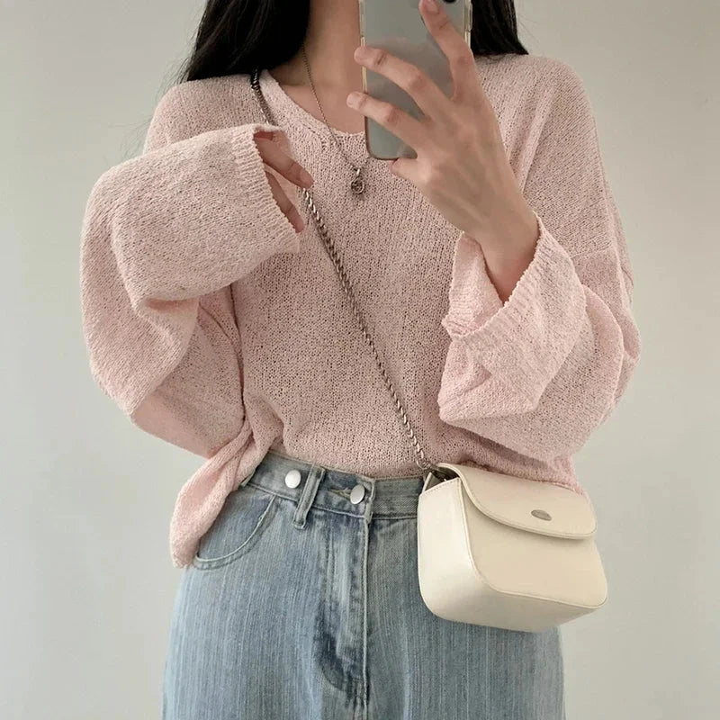 Long-sleeved, loose top for women