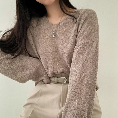 Long-sleeved, loose top for women