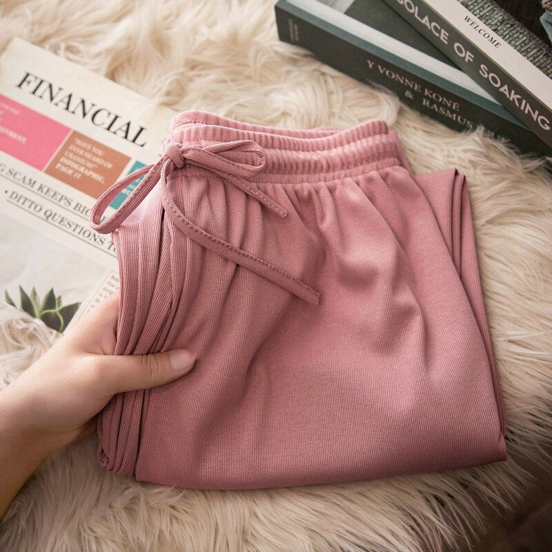 Giada Pants - Wide-leg, comfortable, high-waisted pants for a smart-casual look