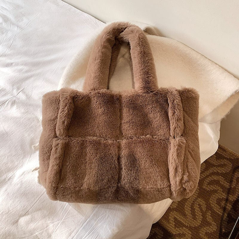 Vardi Dante™ Pipa Plush Handbag | A comfortable & winter ladies bag