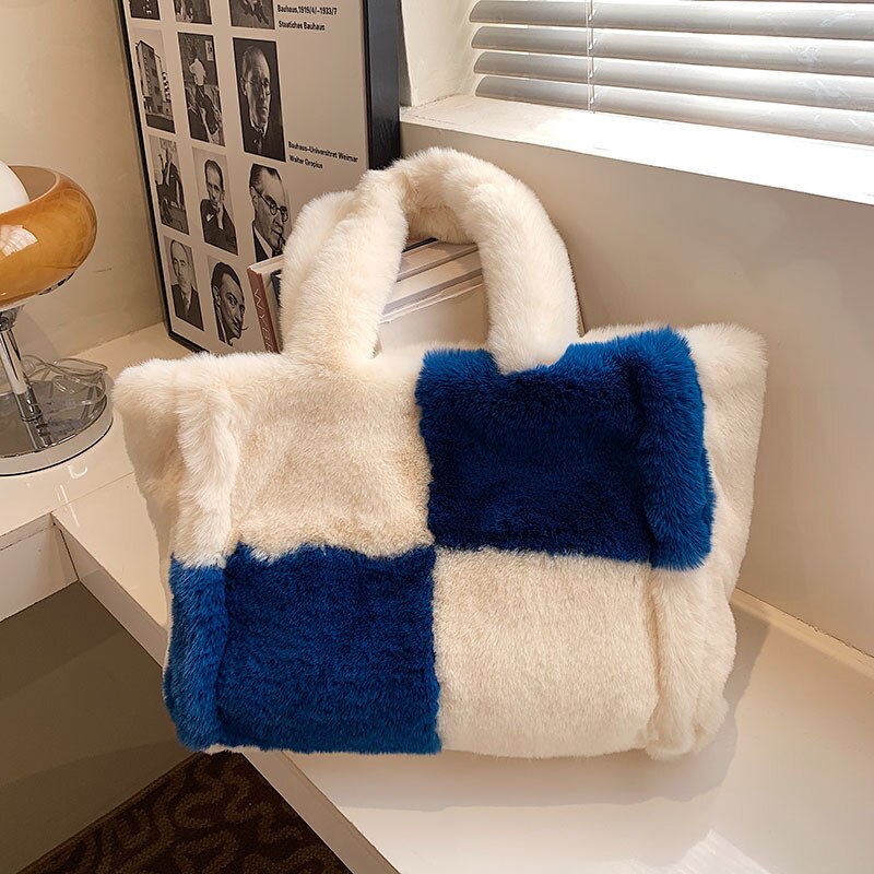 Vardi Dante™ Pipa Plush Handbag | A comfortable & winter ladies bag