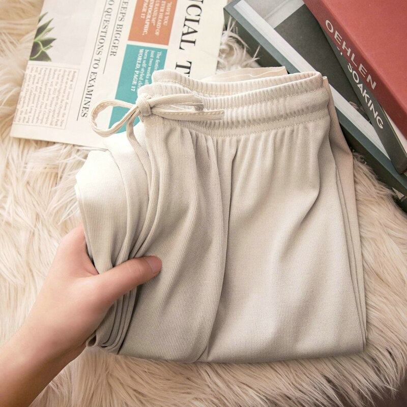 Giada Pants - Wide-leg, comfortable, high-waisted pants for a smart-casual look