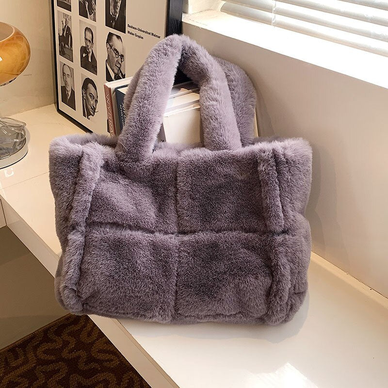 Vardi Dante™ Pipa Plush Handbag | A comfortable & winter ladies bag