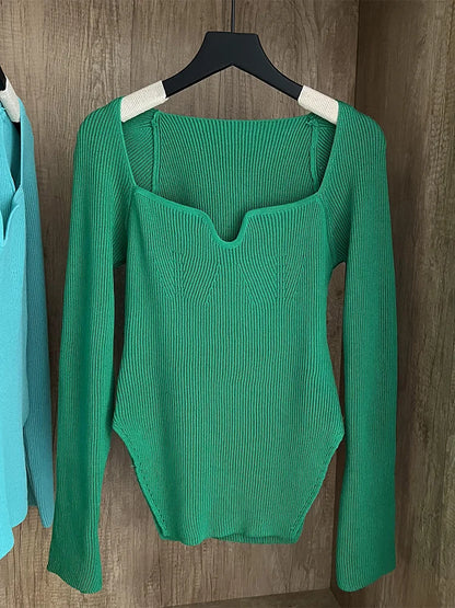 Stretchy knitted top for women