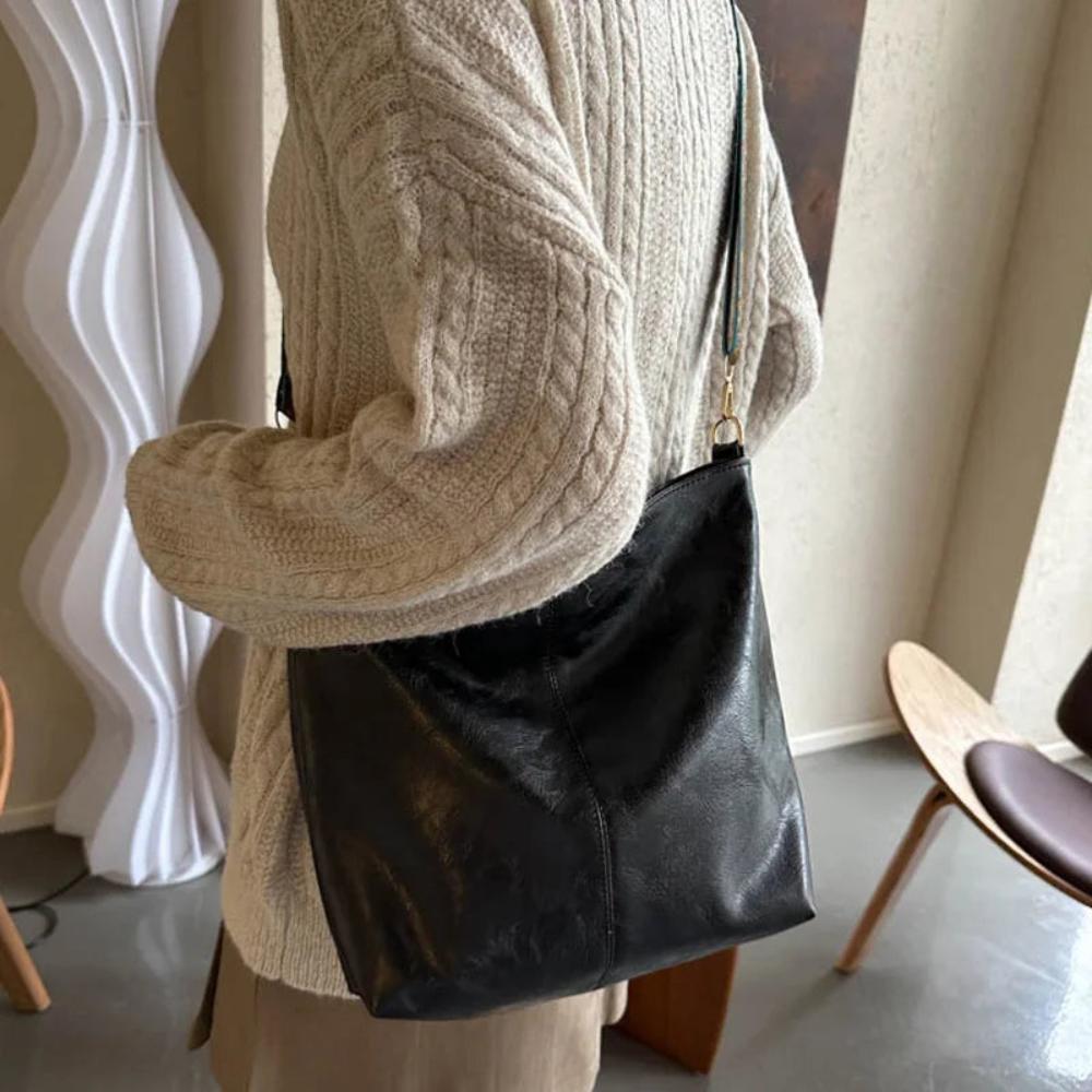 Chelsey’s Vintage Charm | Elegant Shoulder Bag-Elly Rose