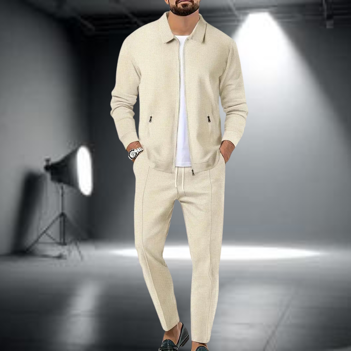 Classic sporty 2-piece training set with long-sleeved jacket and jogging bottoms