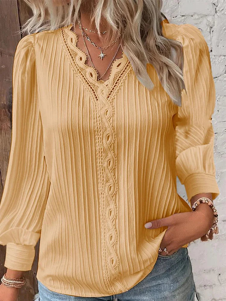 Chic blouse for women