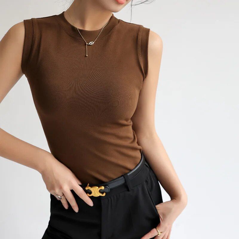 Lena - Sleeveless round-neck tank top for women
