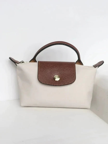 Belle - elegant handbag in lychee leather