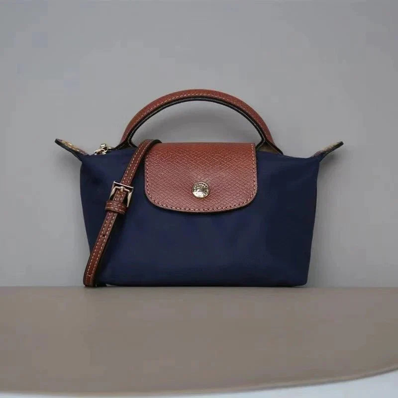 Belle - elegant handbag in lychee leather