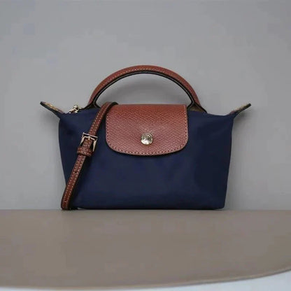 Belle - elegant handbag in lychee leather