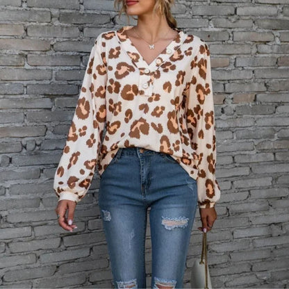 Juliet | Chic Leopard Print V-Neck Long-Sleeve Blouse