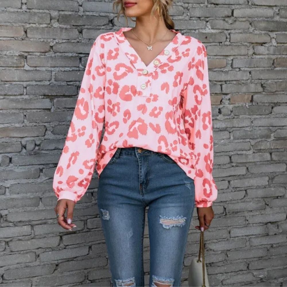 Juliet | Chic Leopard Print V-Neck Long-Sleeve Blouse