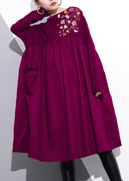 Fionna - Cotton dresses with pointed necklines.