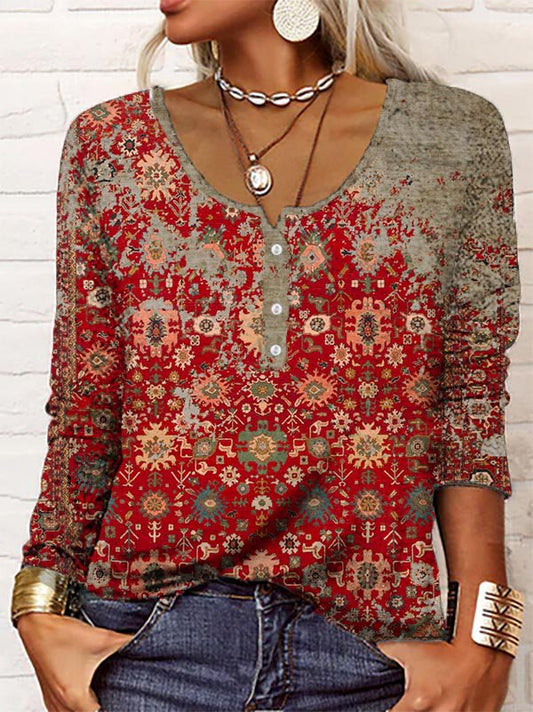 Ria - Elegant blouse with Aztec motif