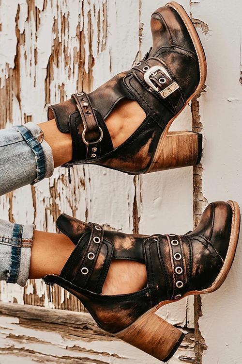| Rustic ankle boot with block heel