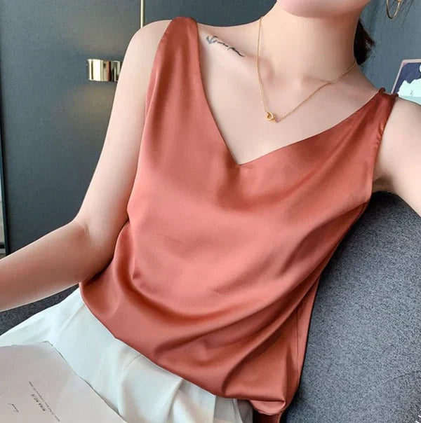 Nora - Silky, elegant and airy top for women